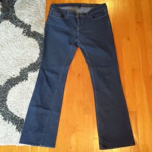 💥3/$23 10L Low Rise Boot Cut Jeans